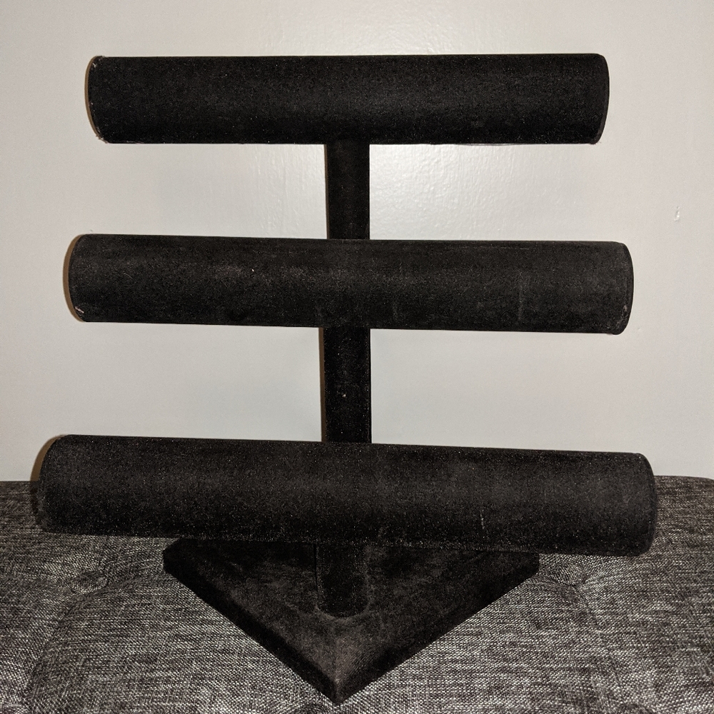 Bracelet jewelry stand